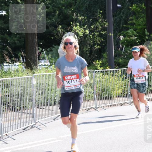 08.06.2024 - REWE Women's Run Strokosch-Dieckow http://msf.ph/oto/6257922 09.06.2024 09:53:15 Laufen 10117, 10441 meine-sportfotos.de