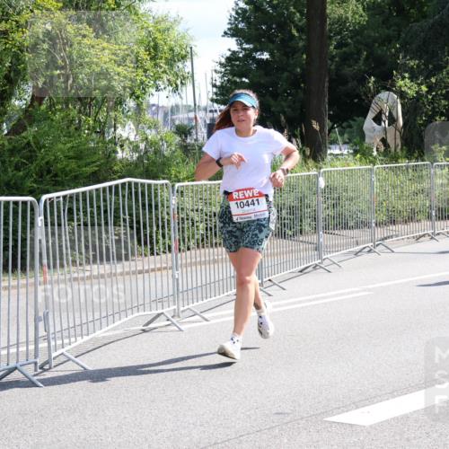 08.06.2024 - REWE Women's Run Strokosch-Dieckow http://msf.ph/oto/6257935 09.06.2024 09:53:18 Laufen 10441, 1003 meine-sportfotos.de