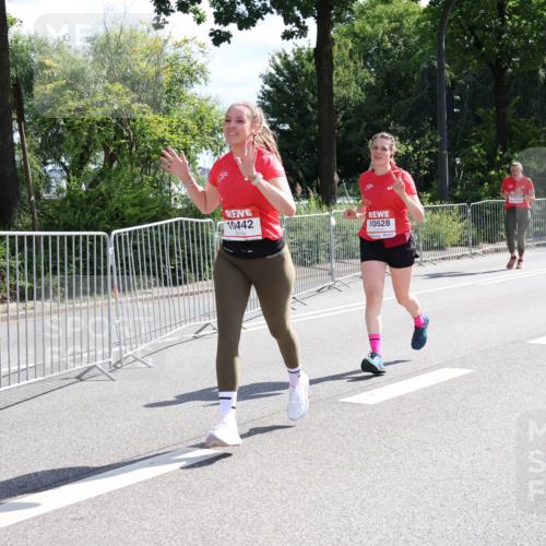 08.06.2024 - REWE Women's Run Strokosch-Dieckow http://msf.ph/oto/6257970 09.06.2024 09:53:25 Laufen 10442, 10528 meine-sportfotos.de