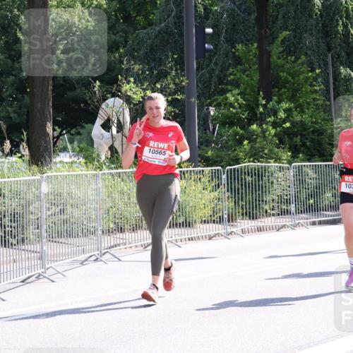 08.06.2024 - REWE Women's Run Strokosch-Dieckow http://msf.ph/oto/6257983 09.06.2024 09:53:27 Laufen 10565, 10373, 10744 meine-sportfotos.de