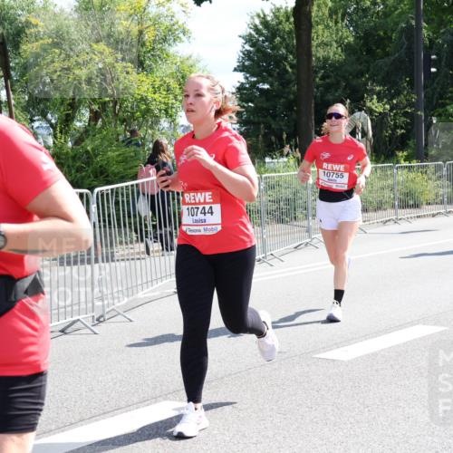 08.06.2024 - REWE Women's Run Strokosch-Dieckow http://msf.ph/oto/6258008 09.06.2024 09:53:31 Laufen 10373, 10744, 10755, 1060 meine-sportfotos.de