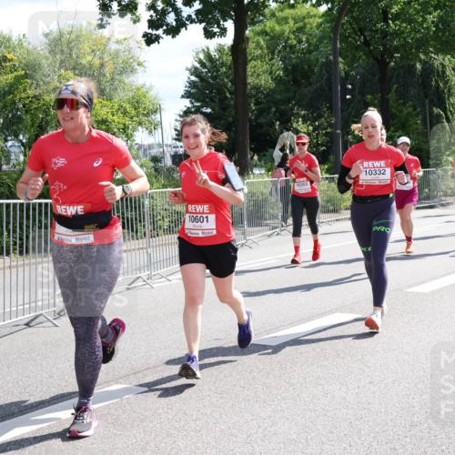 08.06.2024 - REWE Women's Run Strokosch-Dieckow http://msf.ph/oto/6258037 09.06.2024 09:53:35 Laufen 10601, 10283, 10332, 10094, 10354 meine-sportfotos.de