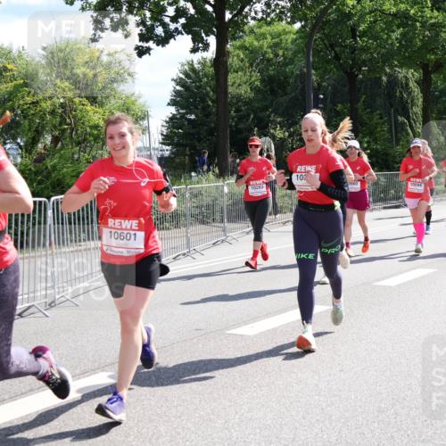 08.06.2024 - REWE Women's Run Strokosch-Dieckow http://msf.ph/oto/6258040 09.06.2024 09:53:35 Laufen 10601, 10283, 103, 0660, 10094, 10354 meine-sportfotos.de