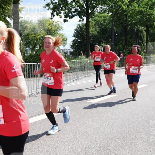 08.06.2024 - REWE Women's Run Strokosch-Dieckow http://msf.ph/oto/6258097 09.06.2024 09:53:39 Laufen 0354, 10347, 10126, 10652, 10715 meine-sportfotos.de