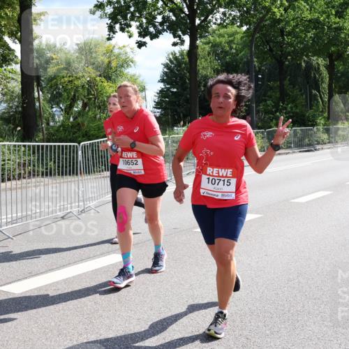 08.06.2024 - REWE Women's Run Strokosch-Dieckow http://msf.ph/oto/6258107 09.06.2024 09:53:41 Laufen 10652, 10715 meine-sportfotos.de