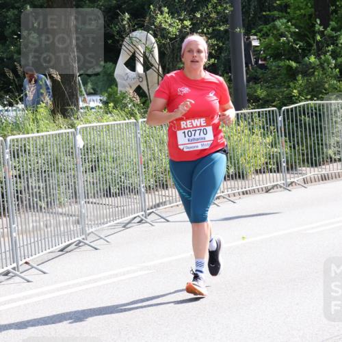 08.06.2024 - REWE Women's Run Strokosch-Dieckow http://msf.ph/oto/6258172 09.06.2024 09:54:12 Laufen 10770 meine-sportfotos.de