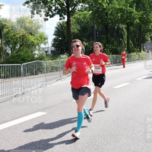 08.06.2024 - REWE Women's Run Strokosch-Dieckow http://msf.ph/oto/6258188 09.06.2024 09:54:19 Laufen 0309 meine-sportfotos.de