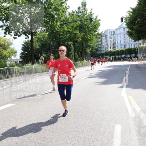 08.06.2024 - REWE Women's Run Strokosch-Dieckow http://msf.ph/oto/6258203 09.06.2024 09:54:24 Laufen 10238, 1074, 10693 meine-sportfotos.de