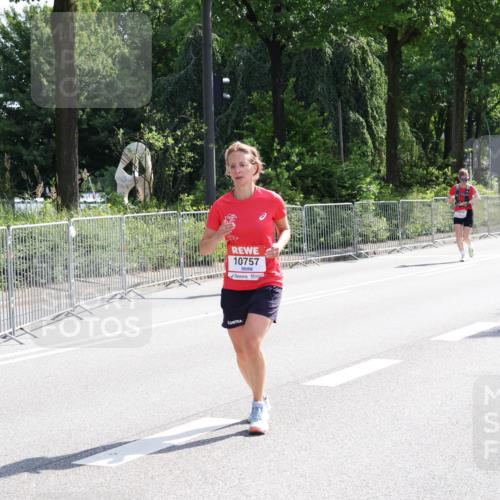 08.06.2024 - REWE Women's Run Strokosch-Dieckow http://msf.ph/oto/6258218 09.06.2024 09:54:30 Laufen 10757 meine-sportfotos.de