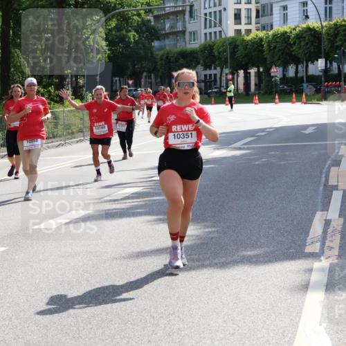 08.06.2024 - REWE Women's Run Strokosch-Dieckow http://msf.ph/oto/6258247 09.06.2024 09:54:40 Laufen 10788, 10350, 10558, 10351 meine-sportfotos.de