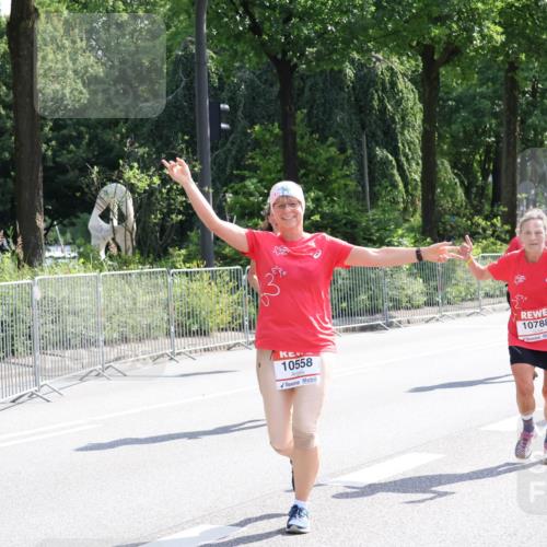 08.06.2024 - REWE Women's Run Strokosch-Dieckow http://msf.ph/oto/6258259 09.06.2024 09:54:43 Laufen 10558, 10788 meine-sportfotos.de