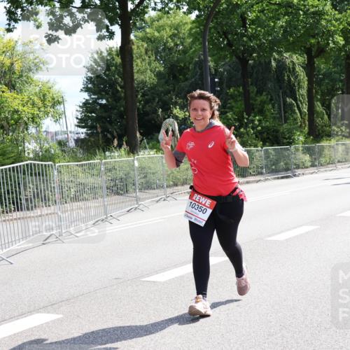 08.06.2024 - REWE Women's Run Strokosch-Dieckow http://msf.ph/oto/6258290 09.06.2024 09:54:47 Laufen 10350 meine-sportfotos.de