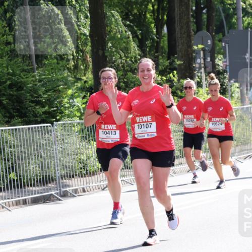 08.06.2024 - REWE Women's Run Strokosch-Dieckow http://msf.ph/oto/6258296 09.06.2024 09:54:49 Laufen 10288, 10107, 10413, 10624, 10576 meine-sportfotos.de