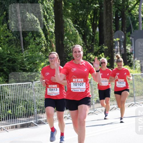 08.06.2024 - REWE Women's Run Strokosch-Dieckow http://msf.ph/oto/6258298 09.06.2024 09:54:49 Laufen 10413, 10107, 102882, 10624, 10576 meine-sportfotos.de