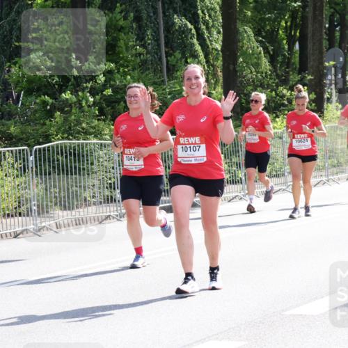 08.06.2024 - REWE Women's Run Strokosch-Dieckow http://msf.ph/oto/6258303 09.06.2024 09:54:50 Laufen 10413, 10107, 10260, 10576, 10624 meine-sportfotos.de