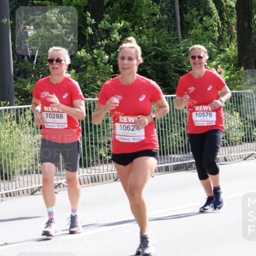 08.06.2024 - REWE Women's Run Strokosch-Dieckow http://msf.ph/oto/6258313 09.06.2024 09:54:53 Laufen 10288, 10624, 10576 meine-sportfotos.de