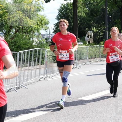 08.06.2024 - REWE Women's Run Strokosch-Dieckow http://msf.ph/oto/6258347 09.06.2024 09:55:02 Laufen 10668, 10013, 10713 meine-sportfotos.de