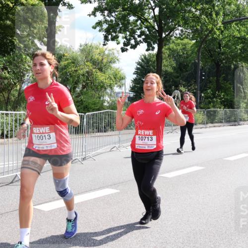 08.06.2024 - REWE Women's Run Strokosch-Dieckow http://msf.ph/oto/6258358 09.06.2024 09:55:03 Laufen 10013, 10713, 22 meine-sportfotos.de