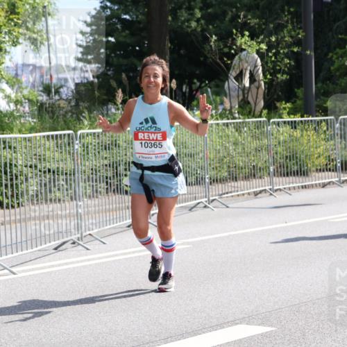 08.06.2024 - REWE Women's Run Strokosch-Dieckow http://msf.ph/oto/6258371 09.06.2024 09:55:10 Laufen 10365, 10171 meine-sportfotos.de