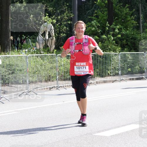 08.06.2024 - REWE Women's Run Strokosch-Dieckow http://msf.ph/oto/6258376 09.06.2024 09:55:12 Laufen 10171, 102 meine-sportfotos.de