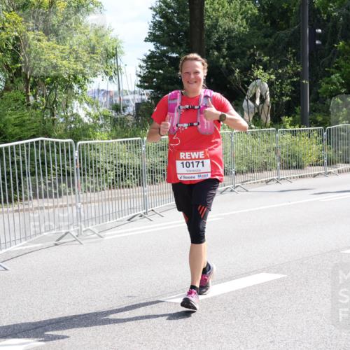 08.06.2024 - REWE Women's Run Strokosch-Dieckow http://msf.ph/oto/6258380 09.06.2024 09:55:13 Laufen 10171 meine-sportfotos.de
