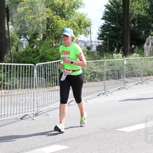 08.06.2024 - REWE Women's Run Strokosch-Dieckow http://msf.ph/oto/6258390 09.06.2024 09:55:18 Laufen 102, 101 meine-sportfotos.de