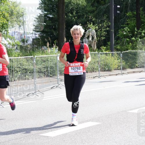08.06.2024 - REWE Women's Run Strokosch-Dieckow http://msf.ph/oto/6258402 09.06.2024 09:55:25 Laufen 10151, 10762, 10539, 10593, 10782 meine-sportfotos.de
