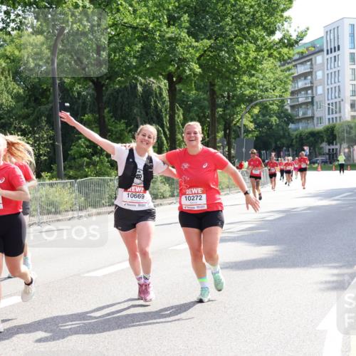 08.06.2024 - REWE Women's Run Strokosch-Dieckow http://msf.ph/oto/6258416 09.06.2024 09:55:30 Laufen 48, 10593, 10487, 10669, 10272 meine-sportfotos.de