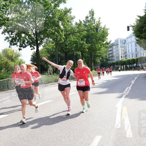 08.06.2024 - REWE Women's Run Strokosch-Dieckow http://msf.ph/oto/6258421 09.06.2024 09:55:31 Laufen 1059, 1062, 10669, 10272 meine-sportfotos.de
