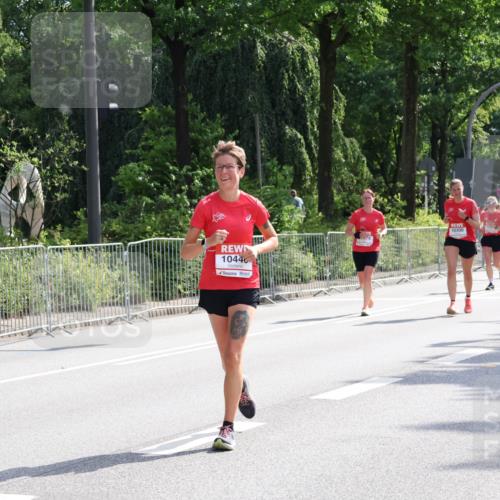 08.06.2024 - REWE Women's Run Strokosch-Dieckow http://msf.ph/oto/6258436 09.06.2024 09:55:36 Laufen 1044, 10300 meine-sportfotos.de
