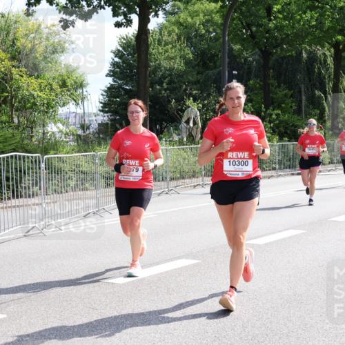 08.06.2024 - REWE Women's Run Strokosch-Dieckow http://msf.ph/oto/6258450 09.06.2024 09:55:42 Laufen 79, 10300, 10211, 1045 meine-sportfotos.de