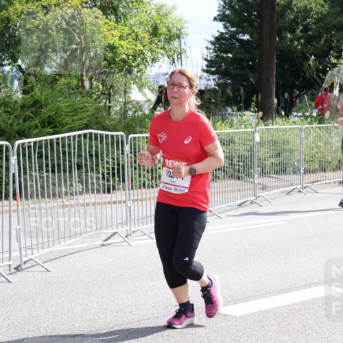 08.06.2024 - REWE Women's Run Strokosch-Dieckow http://msf.ph/oto/6258465 09.06.2024 09:55:47 Laufen 10, 10206 meine-sportfotos.de