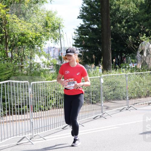 08.06.2024 - REWE Women's Run Strokosch-Dieckow http://msf.ph/oto/6258473 09.06.2024 09:55:49 Laufen 0206 meine-sportfotos.de