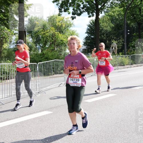 08.06.2024 - REWE Women's Run Strokosch-Dieckow http://msf.ph/oto/6258479 09.06.2024 09:55:50 Laufen 10206, 10739, 10734, 10566 meine-sportfotos.de