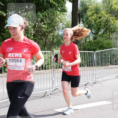 08.06.2024 - REWE Women's Run Strokosch-Dieckow http://msf.ph/oto/6258500 09.06.2024 09:55:59 Laufen 10584 meine-sportfotos.de