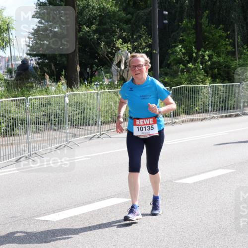 08.06.2024 - REWE Women's Run Strokosch-Dieckow http://msf.ph/oto/6258523 09.06.2024 09:56:07 Laufen 10135, 1065 meine-sportfotos.de