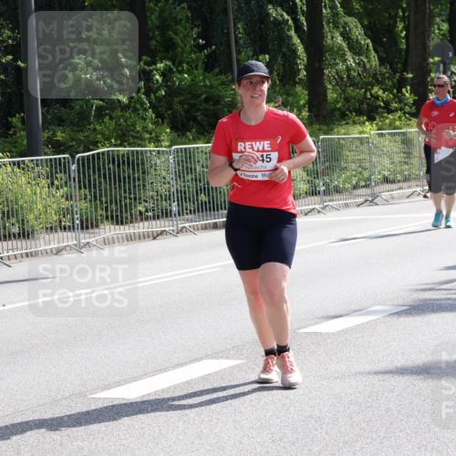 08.06.2024 - REWE Women's Run Strokosch-Dieckow http://msf.ph/oto/6258528 09.06.2024 09:56:10 Laufen 45, 10686 meine-sportfotos.de
