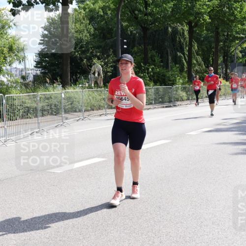 08.06.2024 - REWE Women's Run Strokosch-Dieckow http://msf.ph/oto/6258532 09.06.2024 09:56:12 Laufen 645 meine-sportfotos.de