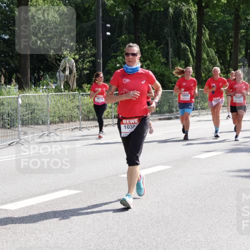 08.06.2024 - REWE Women's Run Strokosch-Dieckow http://msf.ph/oto/6258539 09.06.2024 09:56:16 Laufen 10213, 1038, 10688, 10687, 106, 10346 meine-sportfotos.de