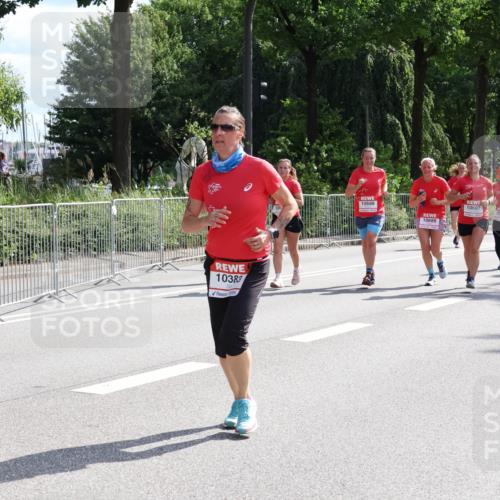 08.06.2024 - REWE Women's Run Strokosch-Dieckow http://msf.ph/oto/6258542 09.06.2024 09:56:17 Laufen 10383, 10688, 10687, 10346, 10689 meine-sportfotos.de