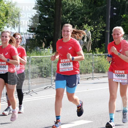 08.06.2024 - REWE Women's Run Strokosch-Dieckow http://msf.ph/oto/6258549 09.06.2024 09:56:19 Laufen 10686, 15, 10688, 10689 meine-sportfotos.de