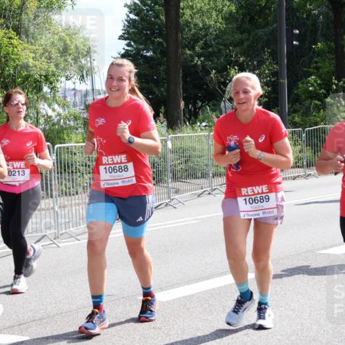 08.06.2024 - REWE Women's Run Strokosch-Dieckow http://msf.ph/oto/6258551 09.06.2024 09:56:20 Laufen 10686, 0213, 10688, 10689, 10687, 0346 meine-sportfotos.de