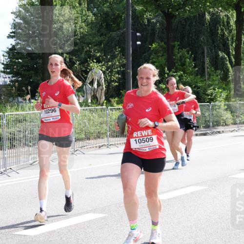 08.06.2024 - REWE Women's Run Strokosch-Dieckow http://msf.ph/oto/6258562 09.06.2024 09:56:23 Laufen 10296, 10509, 218, 0760 meine-sportfotos.de
