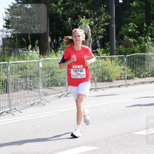 08.06.2024 - REWE Women's Run Strokosch-Dieckow http://msf.ph/oto/6258580 09.06.2024 09:56:30 Laufen 10746, 10717 meine-sportfotos.de