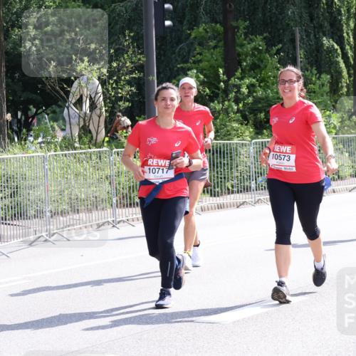 08.06.2024 - REWE Women's Run Strokosch-Dieckow http://msf.ph/oto/6258586 09.06.2024 09:56:32 Laufen 10717, 10573 meine-sportfotos.de