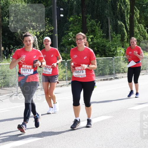 08.06.2024 - REWE Women's Run Strokosch-Dieckow http://msf.ph/oto/6258587 09.06.2024 09:56:32 Laufen 10717, 10174, 10573, 10162 meine-sportfotos.de