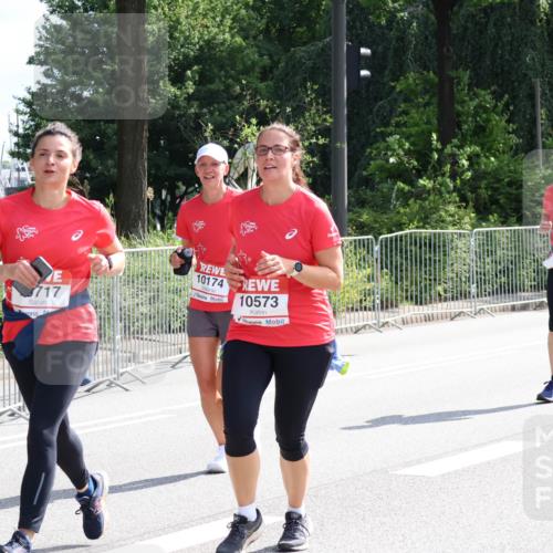08.06.2024 - REWE Women's Run Strokosch-Dieckow http://msf.ph/oto/6258592 09.06.2024 09:56:33 Laufen 717, 10174, 10573 meine-sportfotos.de