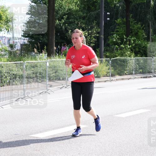 08.06.2024 - REWE Women's Run Strokosch-Dieckow http://msf.ph/oto/6258601 09.06.2024 09:56:35 Laufen 10162 meine-sportfotos.de