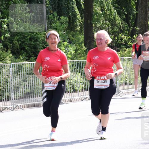 08.06.2024 - REWE Women's Run Strokosch-Dieckow http://msf.ph/oto/6258603 09.06.2024 09:56:37 Laufen 10439, 0542, 10698 meine-sportfotos.de
