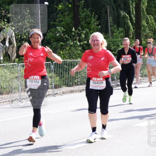 08.06.2024 - REWE Women's Run Strokosch-Dieckow http://msf.ph/oto/6258611 09.06.2024 09:56:39 Laufen 10162, 10439, 106, 071, 10542, 10791, 0269 meine-sportfotos.de